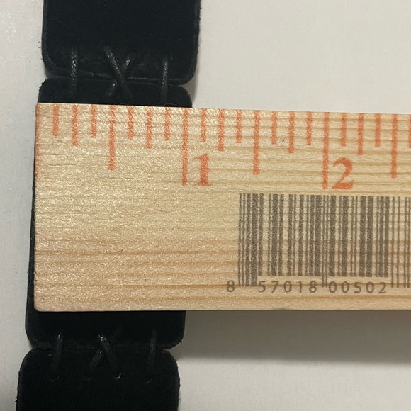 Black suede belt with brass buckle. size L. Suede rectangles sewn together. - Picture 10 of 11